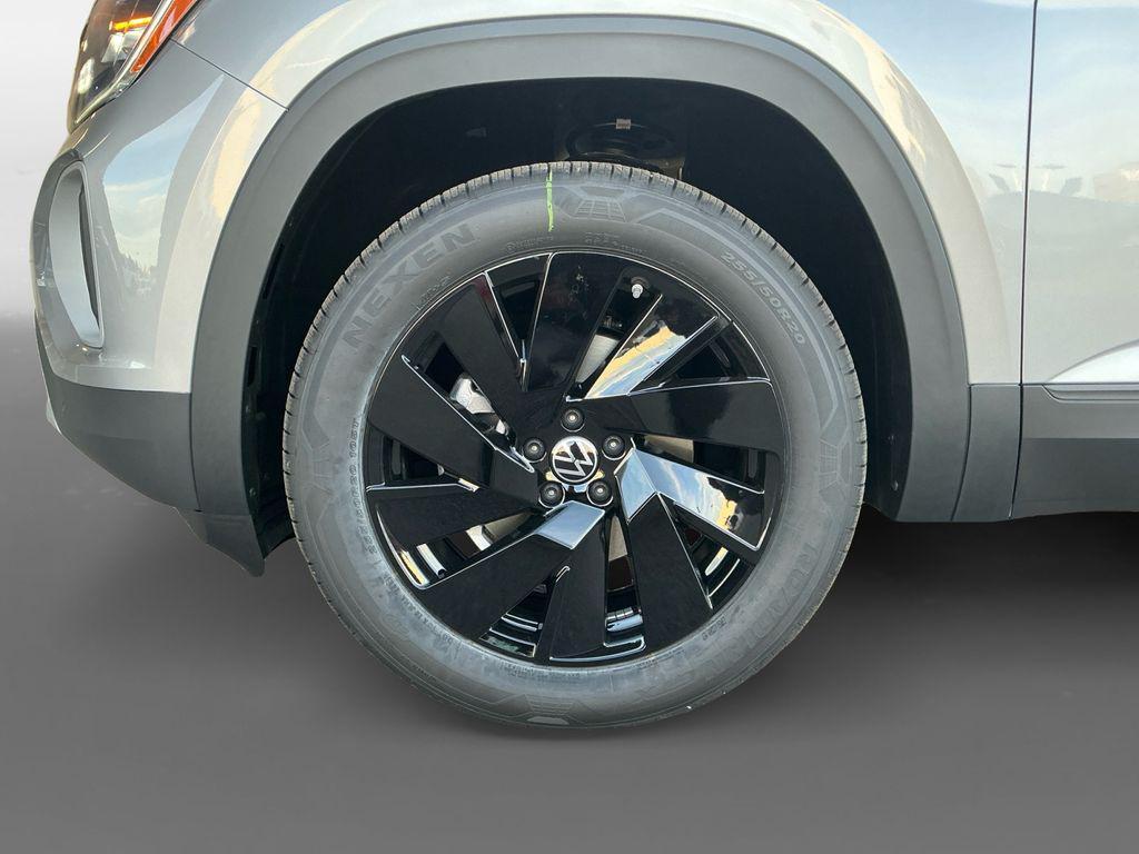 new 2026 Volkswagen Atlas car, priced at $49,670