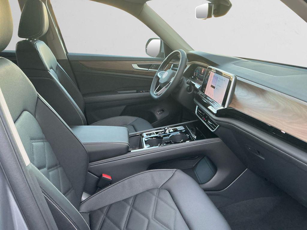 new 2026 Volkswagen Atlas car, priced at $49,670