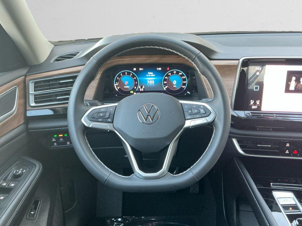 new 2026 Volkswagen Atlas car, priced at $49,670