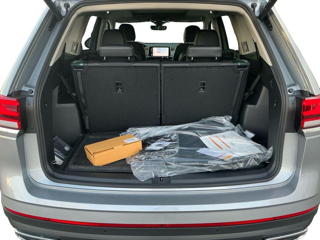 new 2026 Volkswagen Atlas car, priced at $49,670