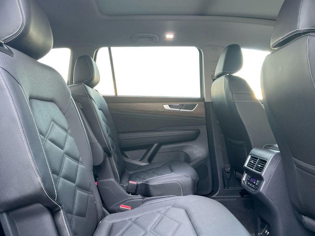 new 2026 Volkswagen Atlas car, priced at $49,670