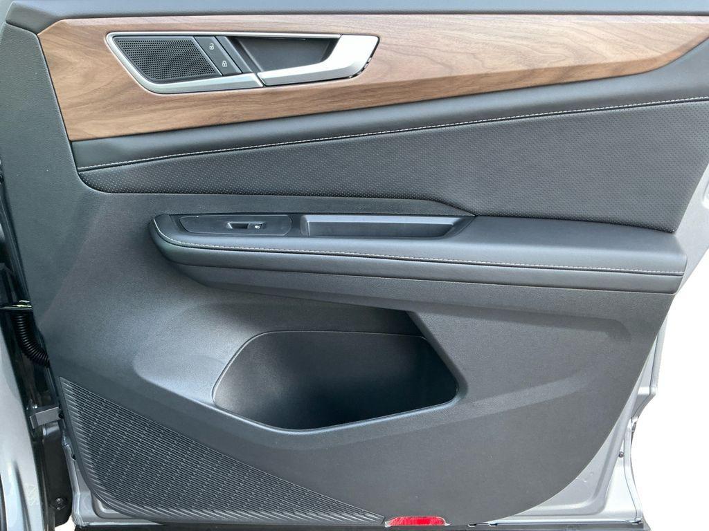 new 2026 Volkswagen Atlas car, priced at $49,670