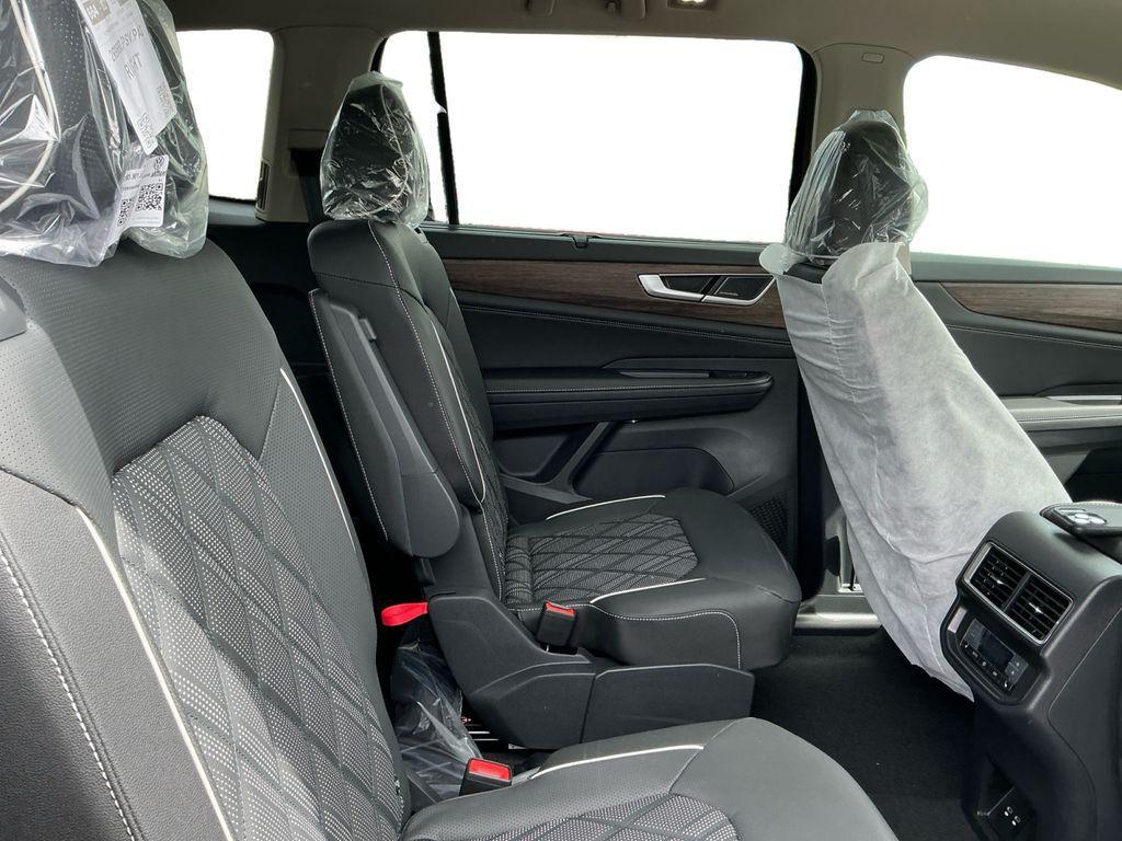 new 2026 Volkswagen Atlas car, priced at $50,920