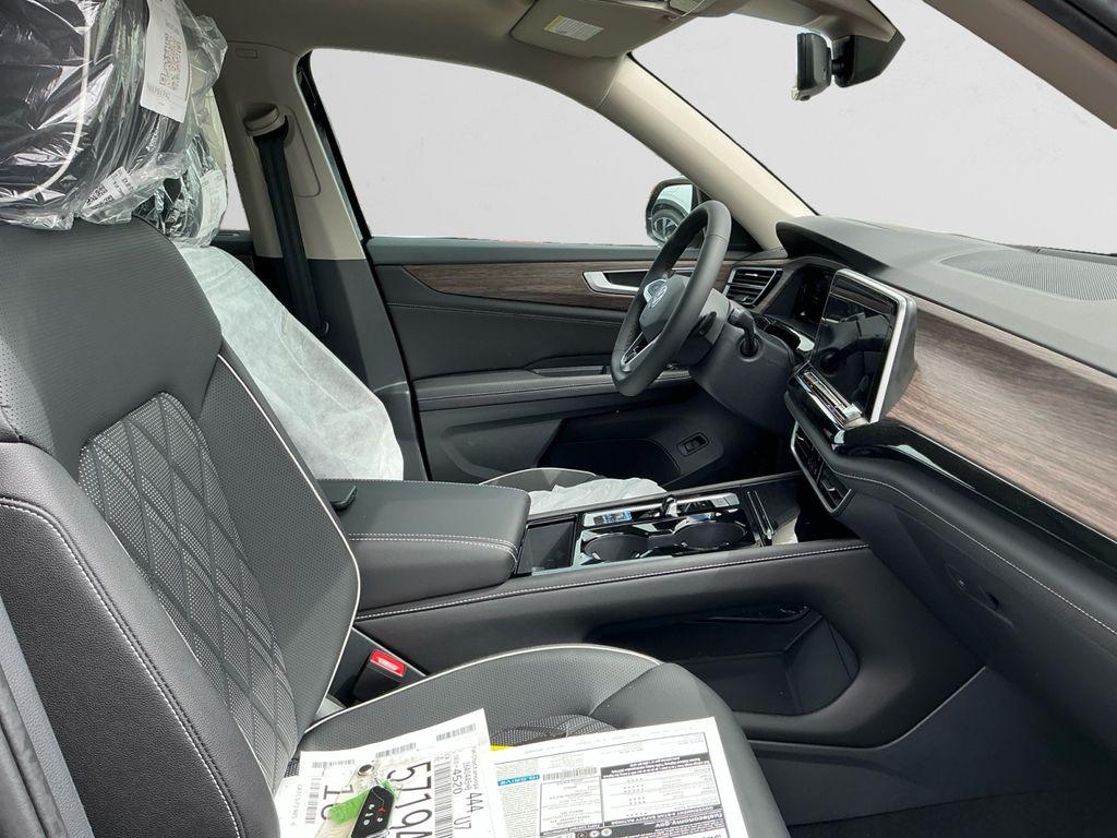 new 2026 Volkswagen Atlas car, priced at $50,920