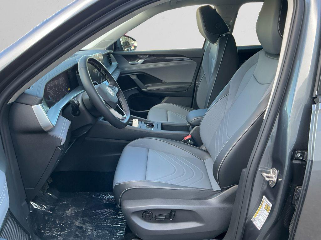 new 2026 Volkswagen Tiguan car, priced at $34,677