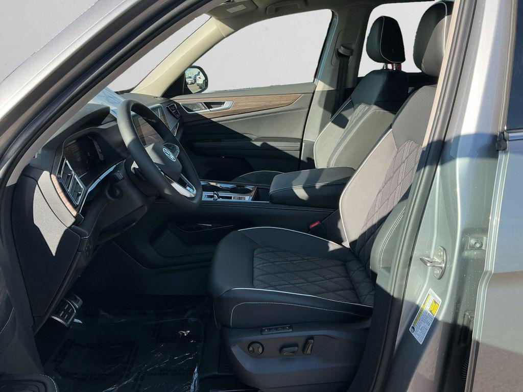 new 2026 Volkswagen Atlas car, priced at $51,351