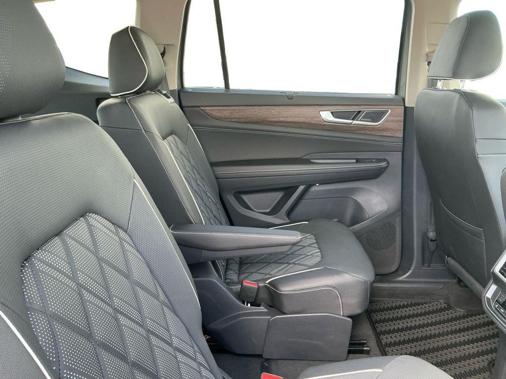 new 2026 Volkswagen Atlas car, priced at $51,297