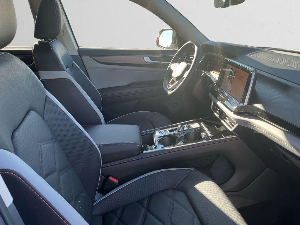new 2026 Volkswagen Atlas car, priced at $48,094