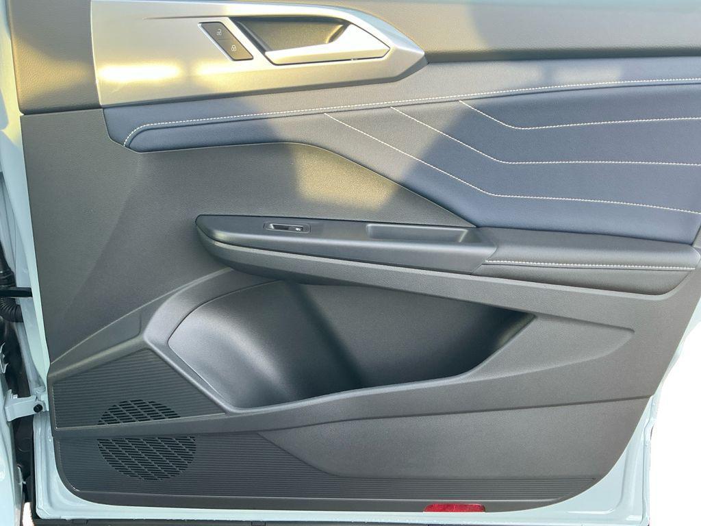 new 2026 Volkswagen Taos car, priced at $36,667