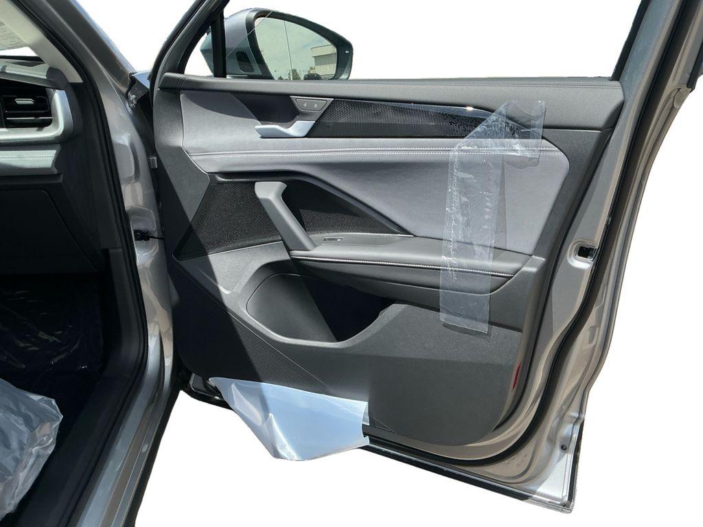 new 2026 Volkswagen Tiguan car, priced at $33,631