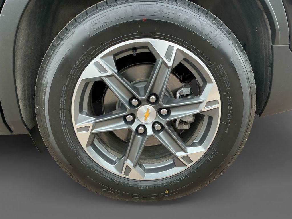 used 2025 Chevrolet Blazer car, priced at $29,386