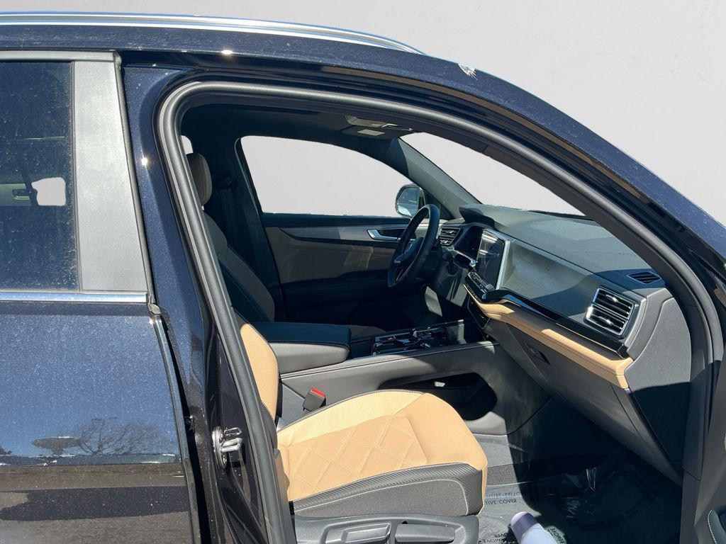 new 2026 Volkswagen Atlas Cross Sport car, priced at $42,654