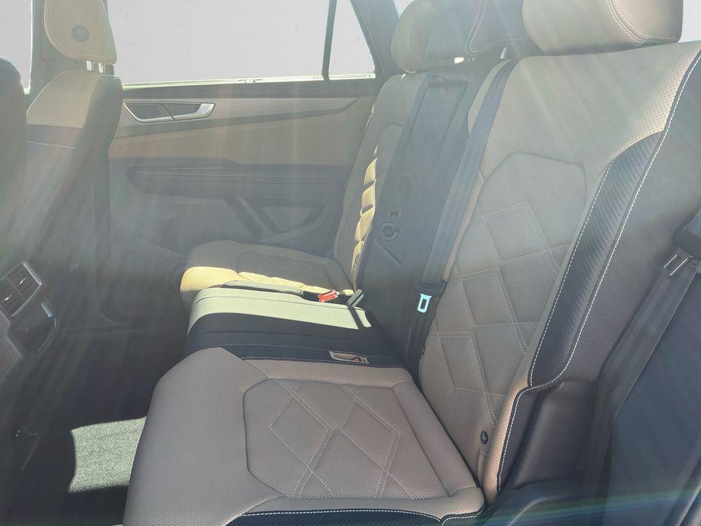 new 2026 Volkswagen Atlas Cross Sport car, priced at $42,654