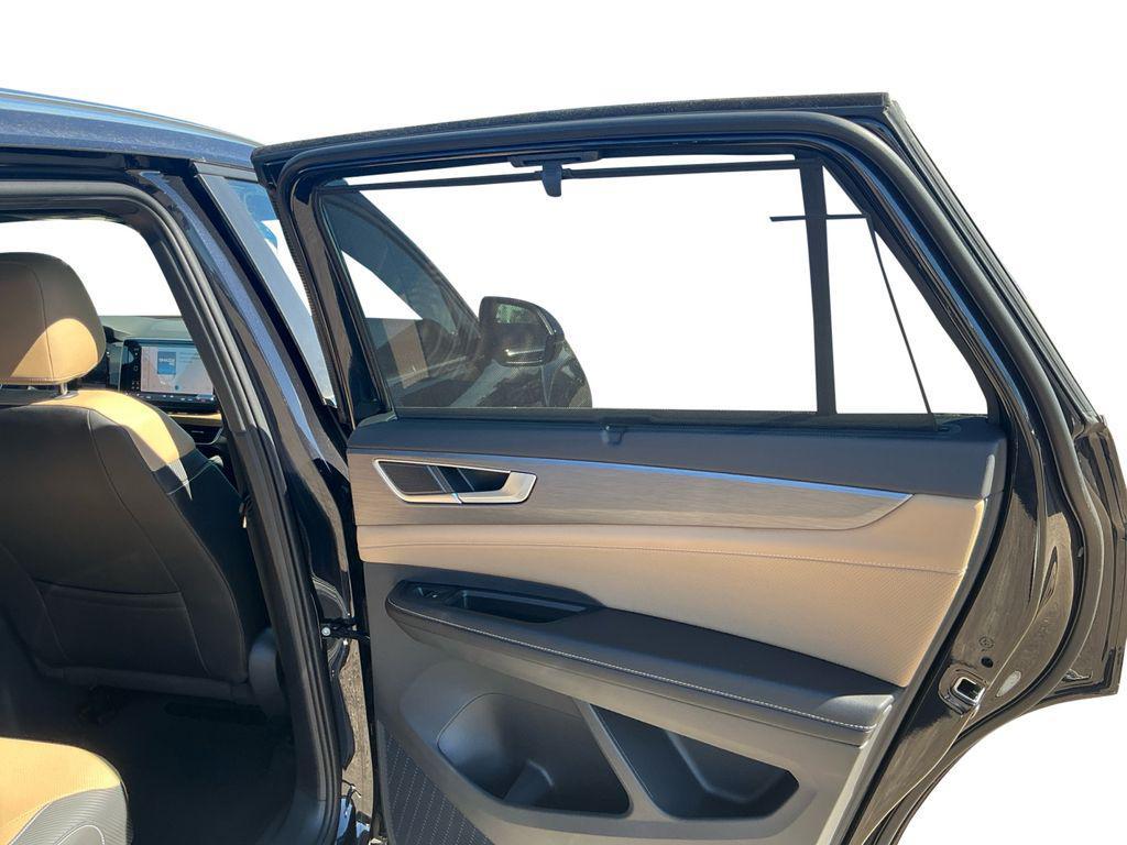 new 2026 Volkswagen Atlas Cross Sport car, priced at $42,654