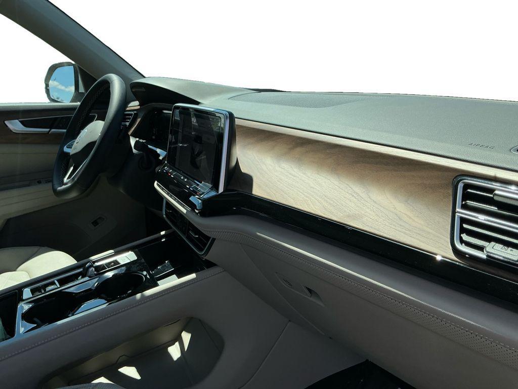 new 2026 Volkswagen Atlas car, priced at $43,538