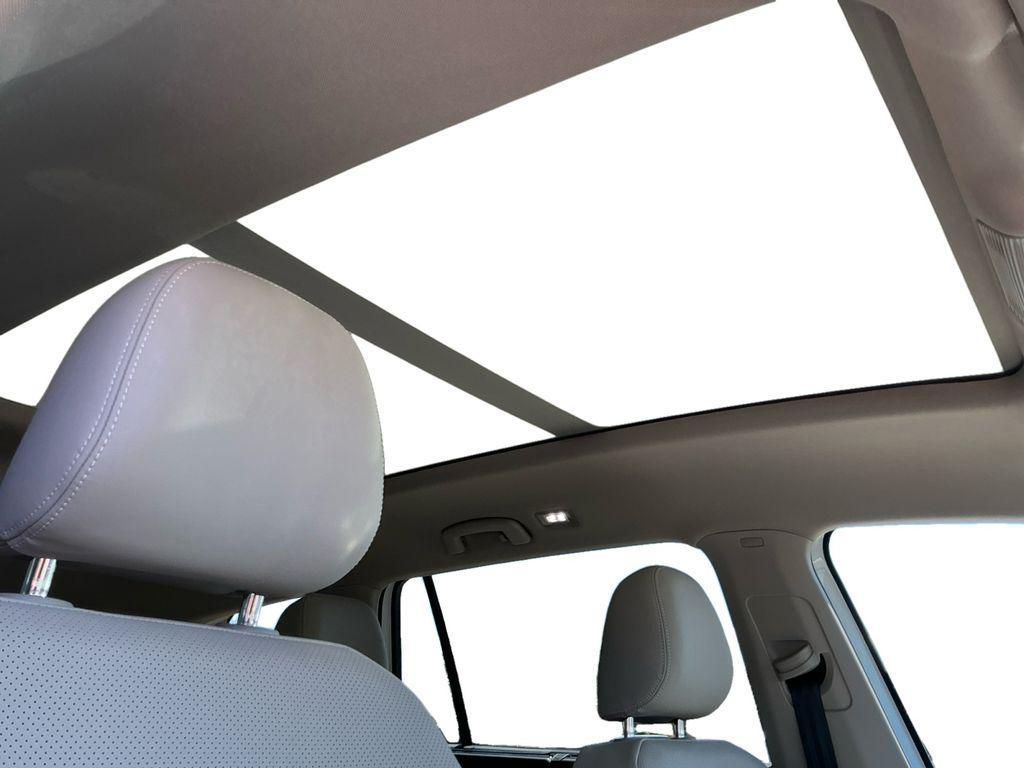 new 2026 Volkswagen Atlas car, priced at $43,538