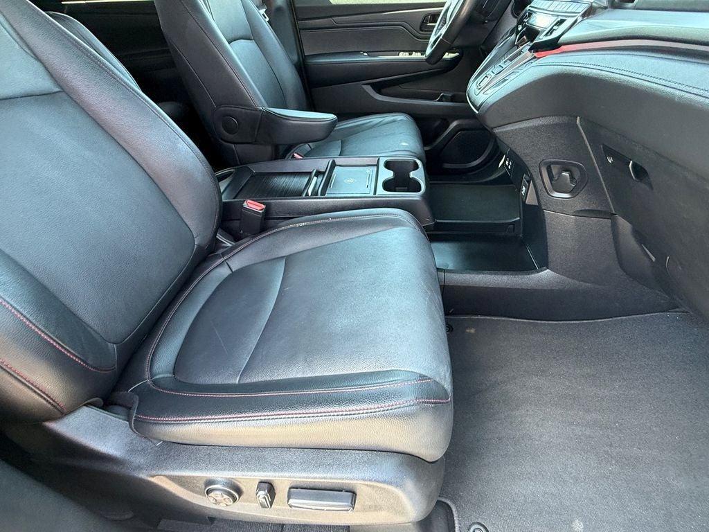 used 2025 Honda Odyssey car, priced at $40,970