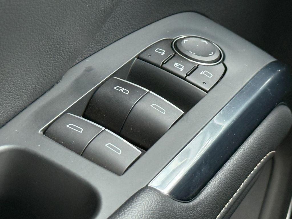 used 2025 Chevrolet Traverse car, priced at $49,970