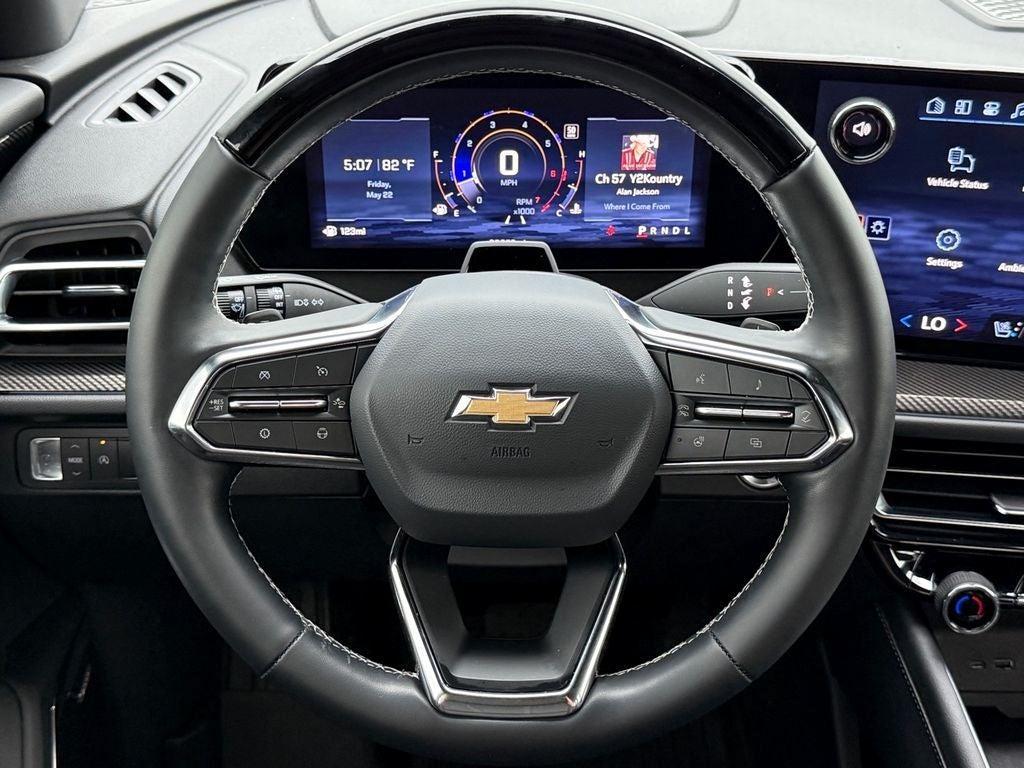 used 2025 Chevrolet Traverse car, priced at $49,970