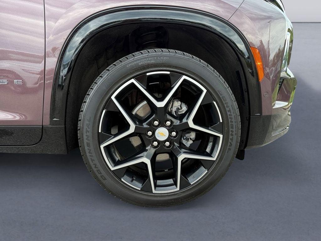 used 2025 Chevrolet Traverse car, priced at $49,970
