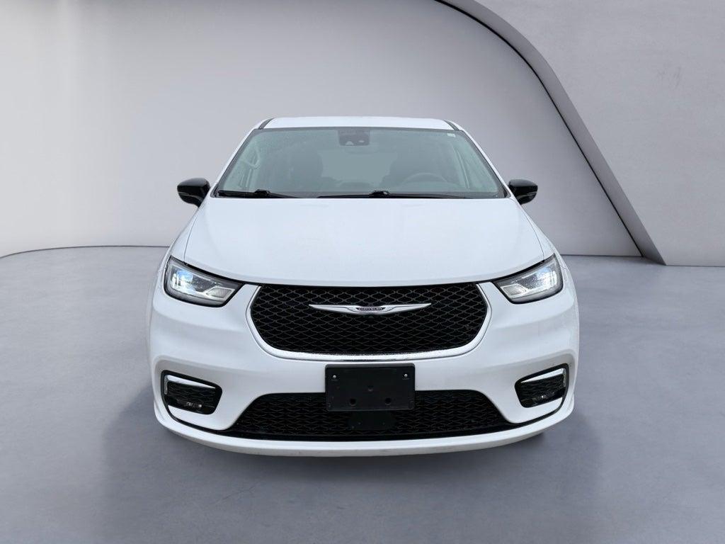 used 2024 Chrysler Pacifica car, priced at $27,795