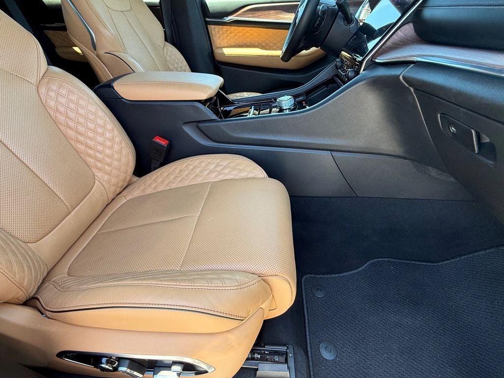 used 2025 Jeep Grand Cherokee car, priced at $48,990