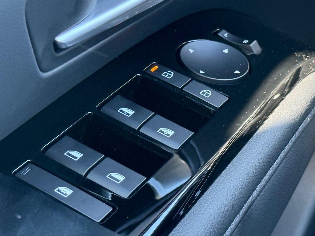 new 2026 Hyundai TUCSON Hybrid car, priced at $42,645