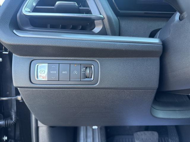 new 2026 Chevrolet Traverse car, priced at $43,620