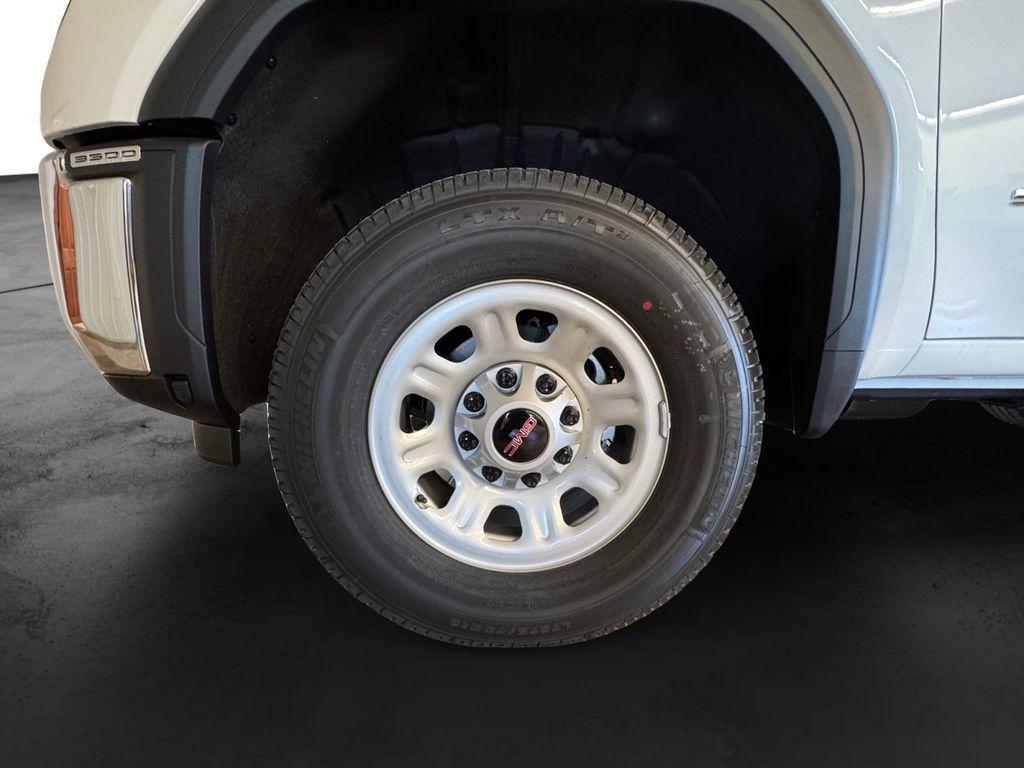 new 2026 GMC Sierra 3500 car, priced at $49,500