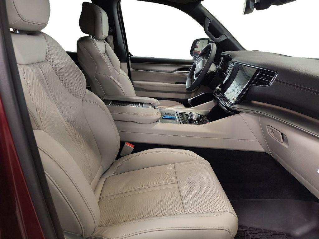 used 2025 Jeep Wagoneer L car, priced at $68,000