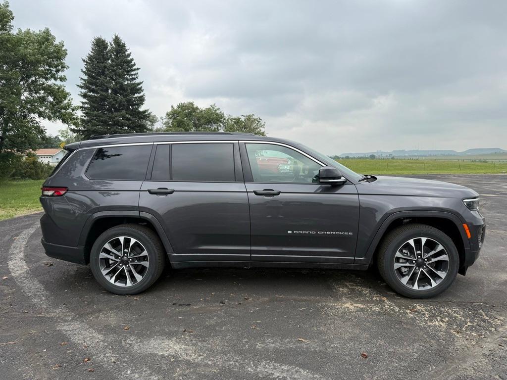 new 2025 Jeep Grand Cherokee L car, priced at $60,000