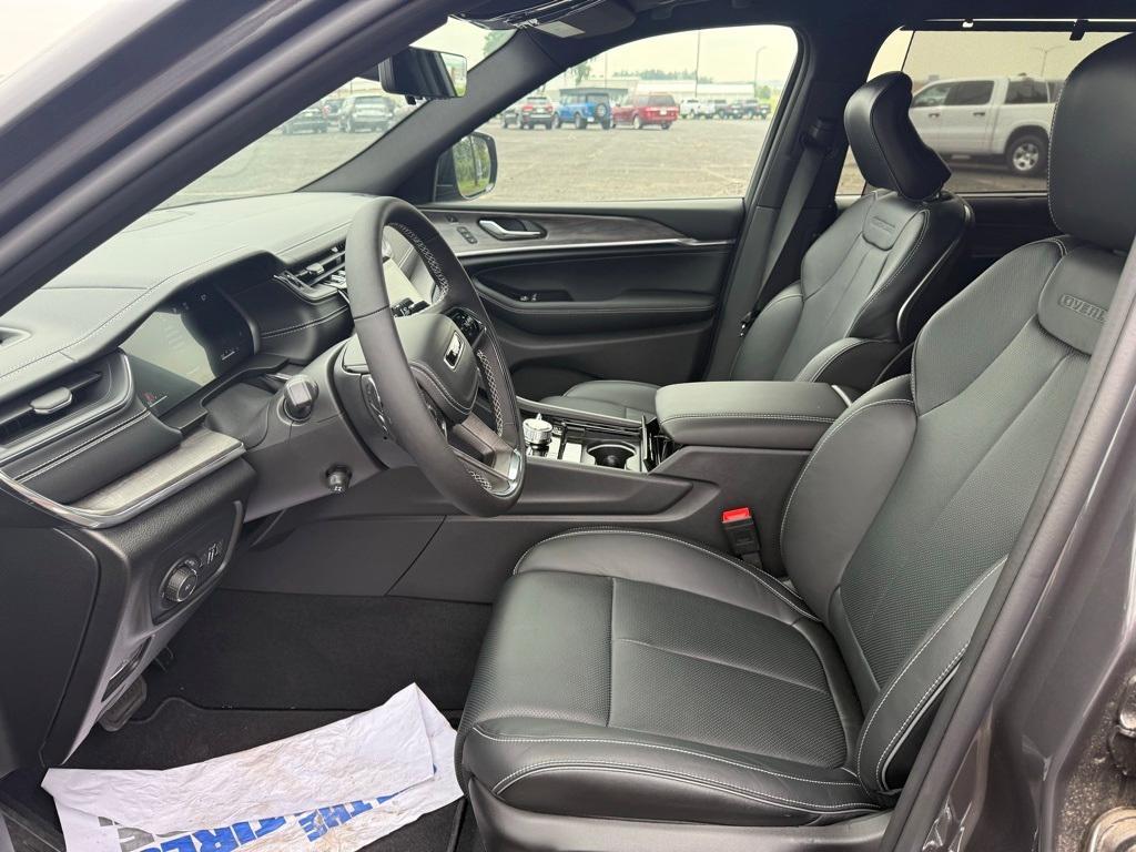 new 2025 Jeep Grand Cherokee L car, priced at $60,000