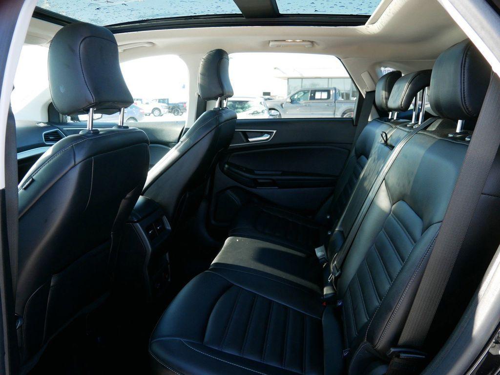 used 2022 Ford Edge car, priced at $27,999