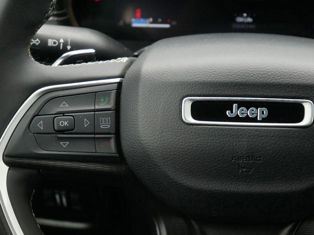 used 2024 Jeep Grand Cherokee car, priced at $29,799