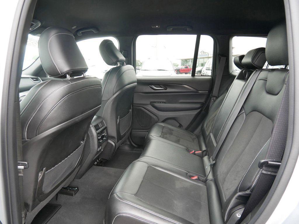 used 2024 Jeep Grand Cherokee car, priced at $29,799