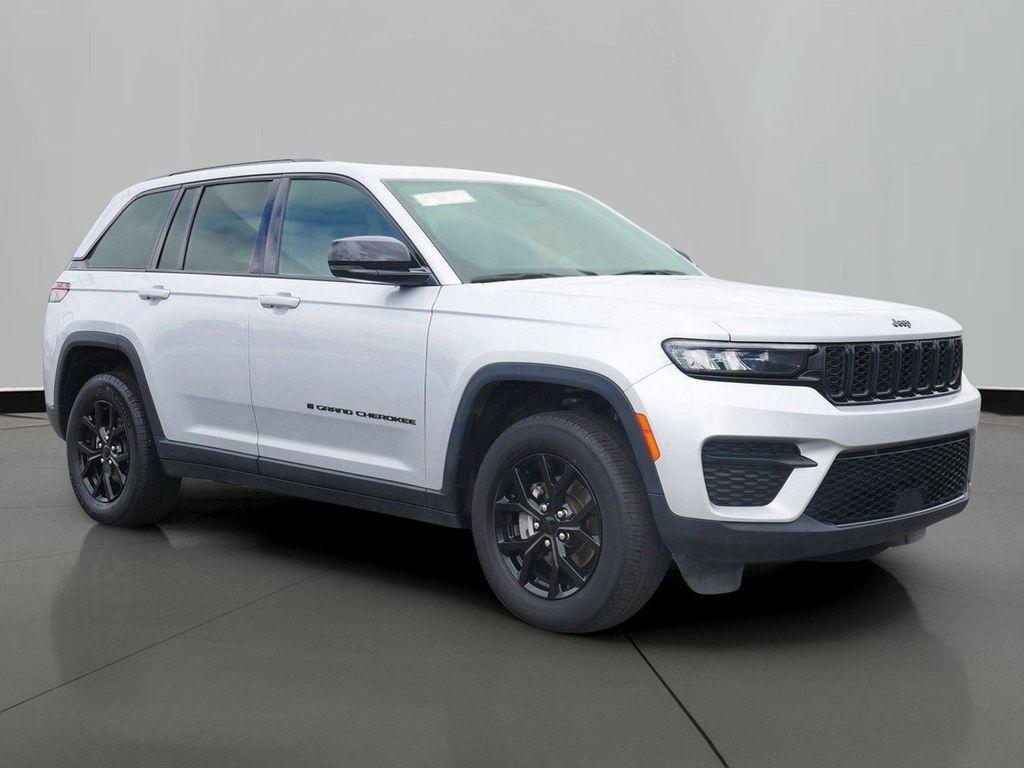 used 2024 Jeep Grand Cherokee car, priced at $29,799