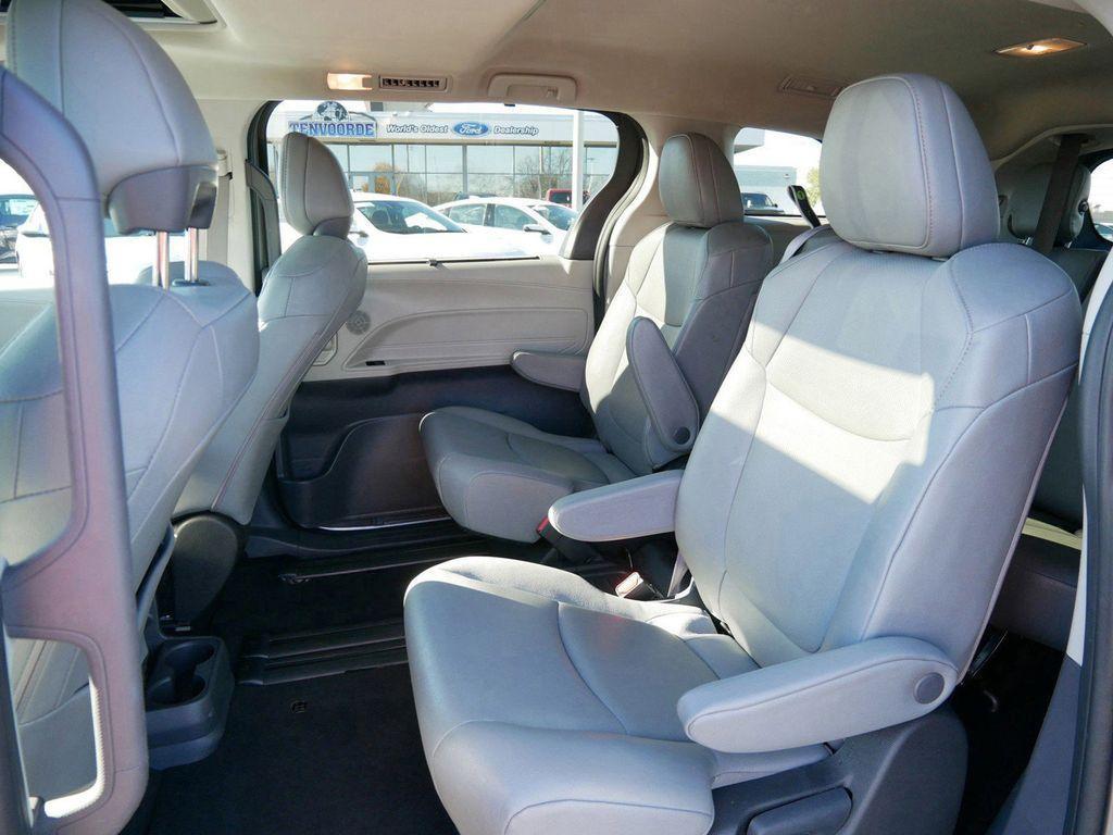 used 2024 Toyota Sienna car, priced at $37,499