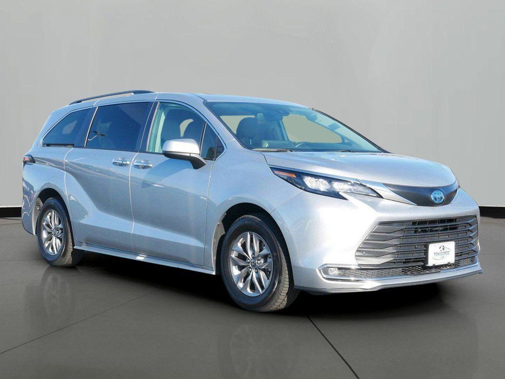 used 2024 Toyota Sienna car, priced at $37,499