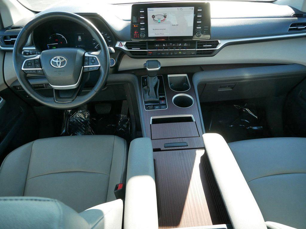 used 2024 Toyota Sienna car, priced at $37,499