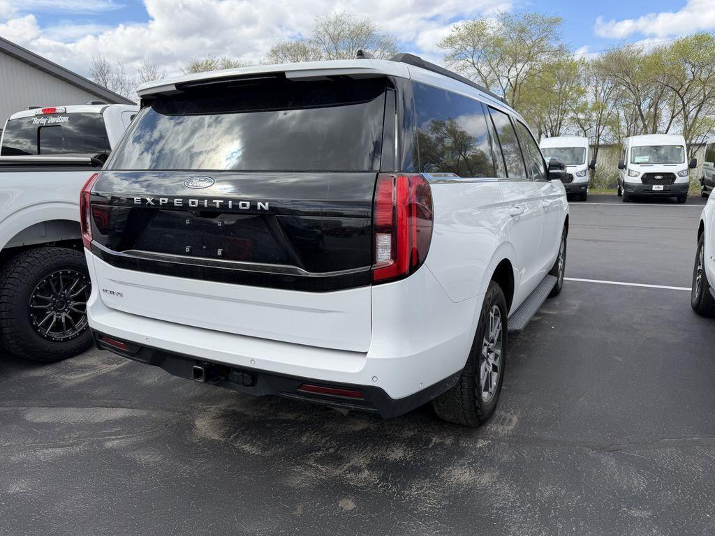 used 2025 Ford Expedition car, priced at $58,999