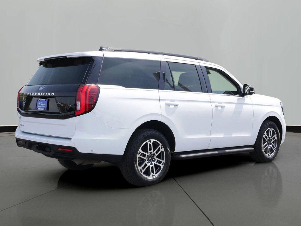 used 2025 Ford Expedition car, priced at $58,349