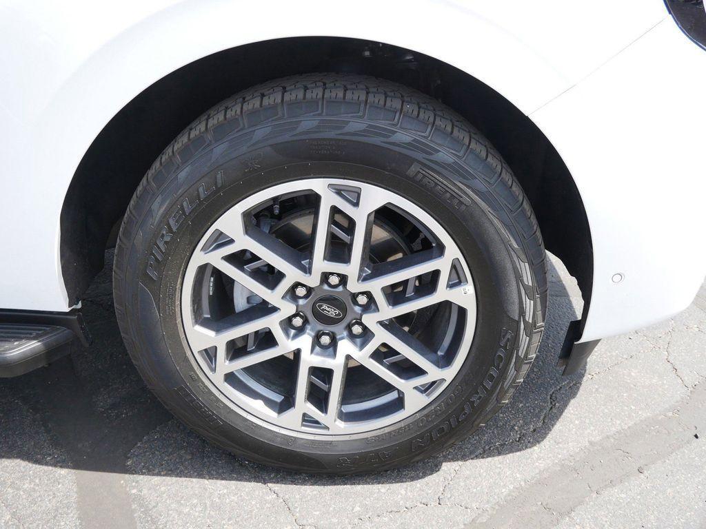 used 2025 Ford Expedition car, priced at $58,349