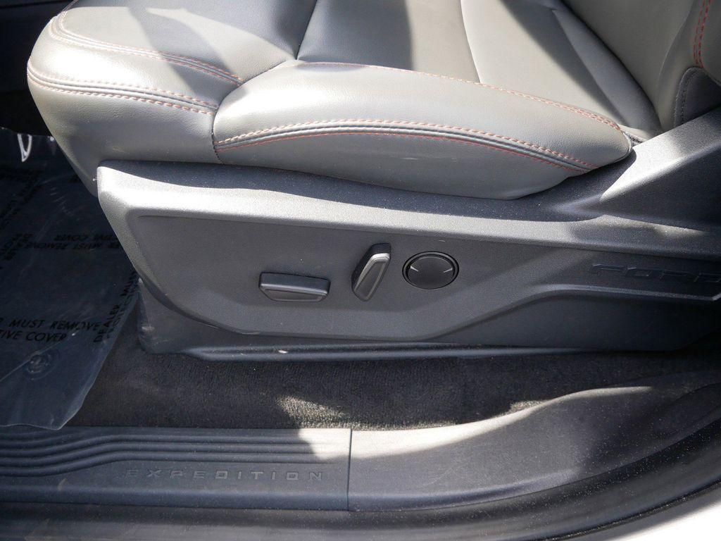 used 2025 Ford Expedition car, priced at $58,349