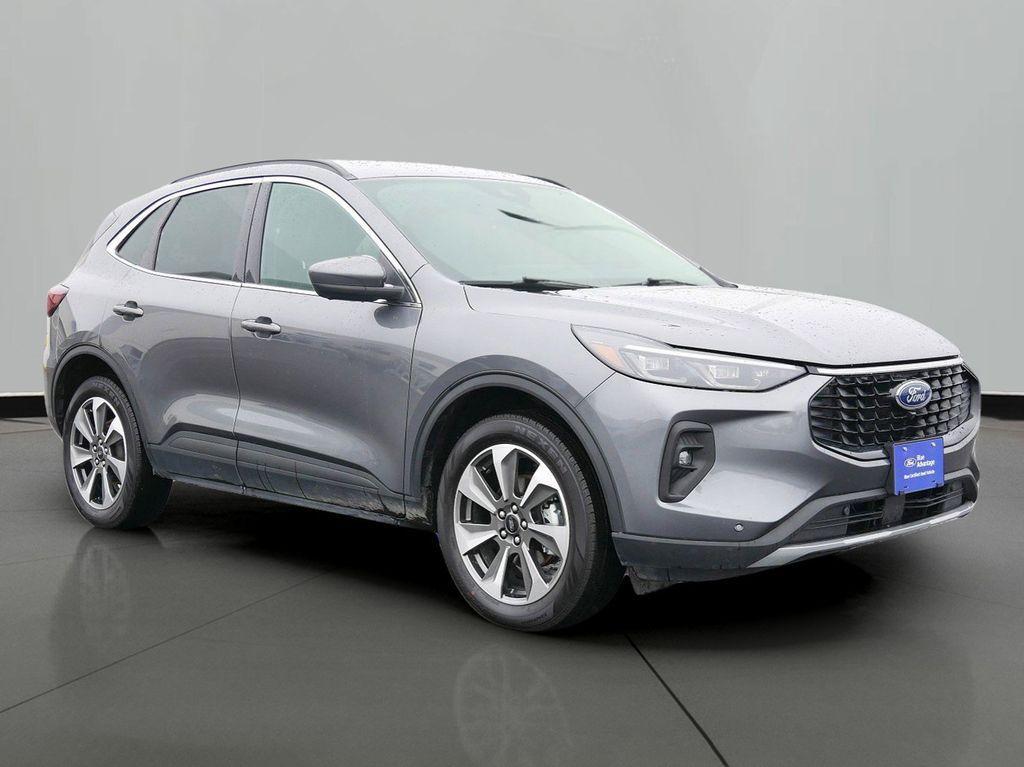 used 2024 Ford Escape car, priced at $24,999