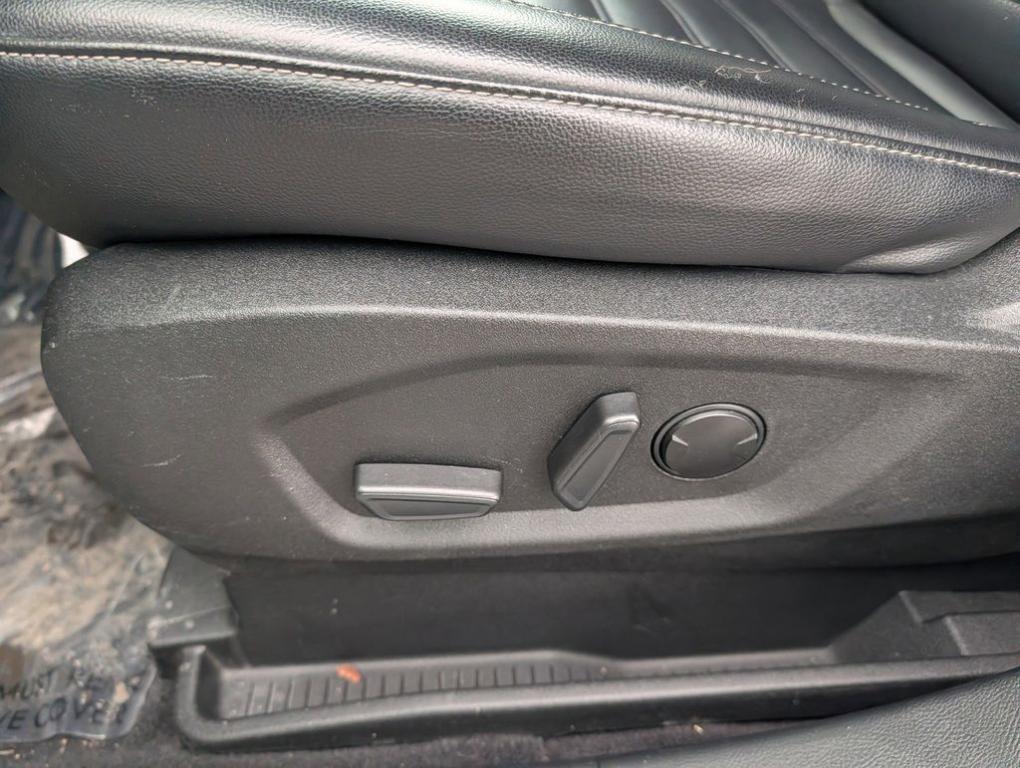 used 2022 Ford Edge car, priced at $20,999