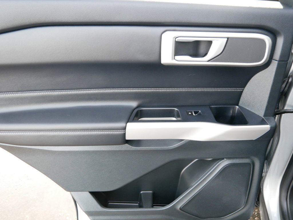 used 2022 Ford Explorer car, priced at $30,999