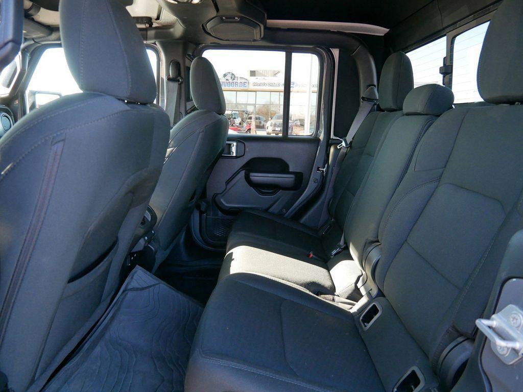 used 2021 Jeep Gladiator car, priced at $27,499