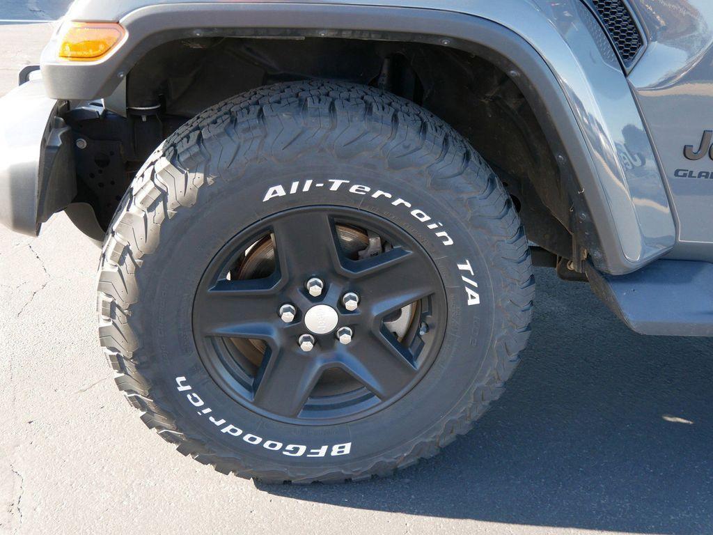 used 2021 Jeep Gladiator car, priced at $27,499
