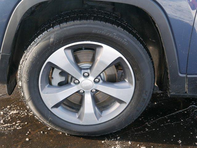 used 2020 Jeep Cherokee car, priced at $17,499