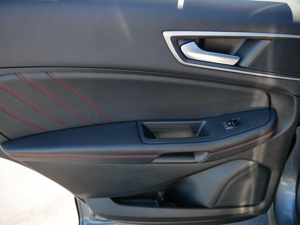 used 2023 Ford Edge car, priced at $29,317